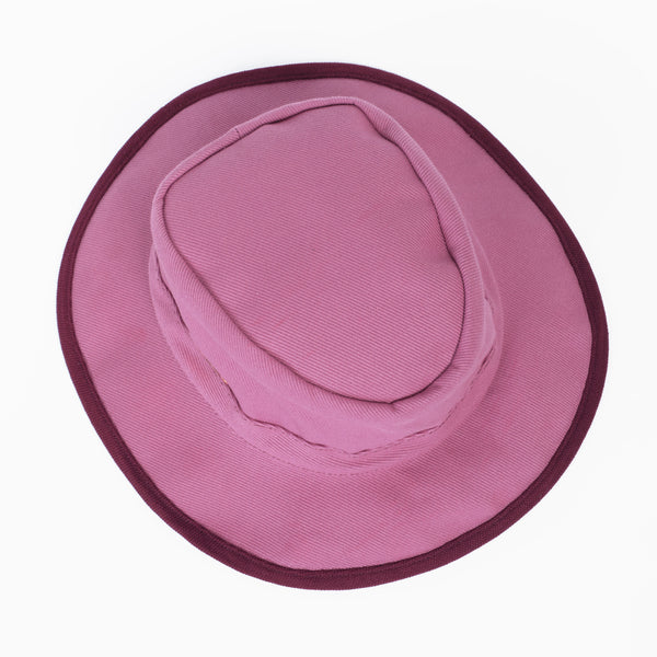 Chapeau mauve