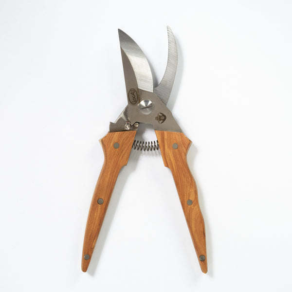 Pruning shears with olive wood handle